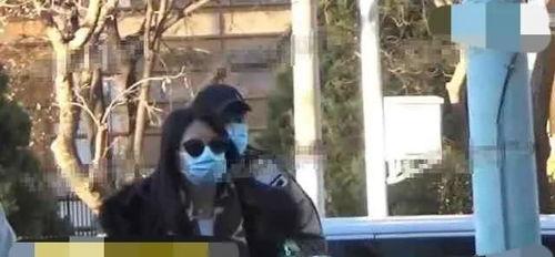 吃瓜东北姐弟视频,趣味横生的家庭生活片段