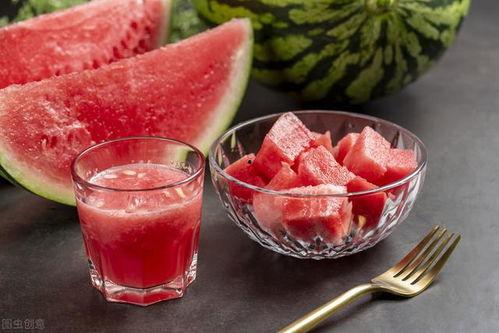 夏天吃瓜冰凉凉,吃瓜冰凉，清凉一夏