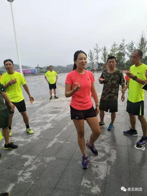 吃瓜趣聊,揭秘娱乐圈幕后故事，带你领略明星们的真实生活