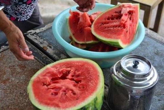 渴了吃瓜,瓜果飘香，尽享清凉夏日